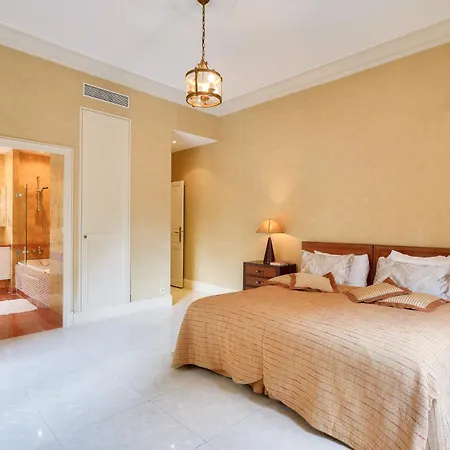 Apartamento Royal Montaigne París
