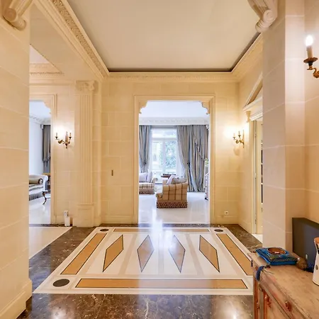 Apartamento Royal Montaigne